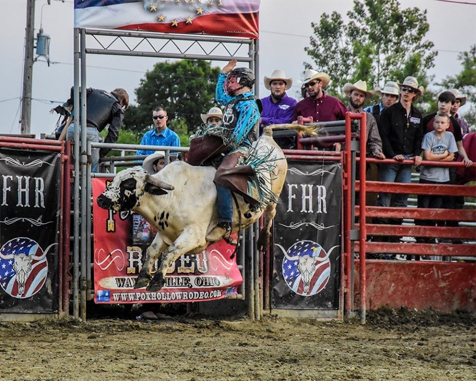 Fox Hollow Rodeo – Bull Riding, Waynesville Ohio
